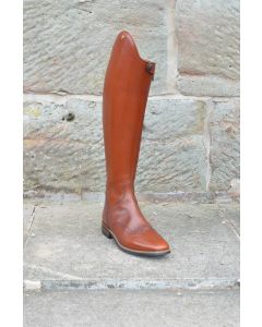 Petrie Significant in Cow Leather fully customised
